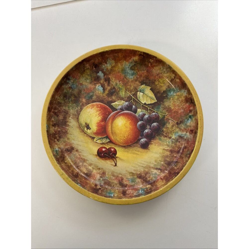 VTG DAHER DECORATED WARE ~ SMALL FRUIT ~ROUND METAL SERVING TRAY ~ ENGLAND 6.25”